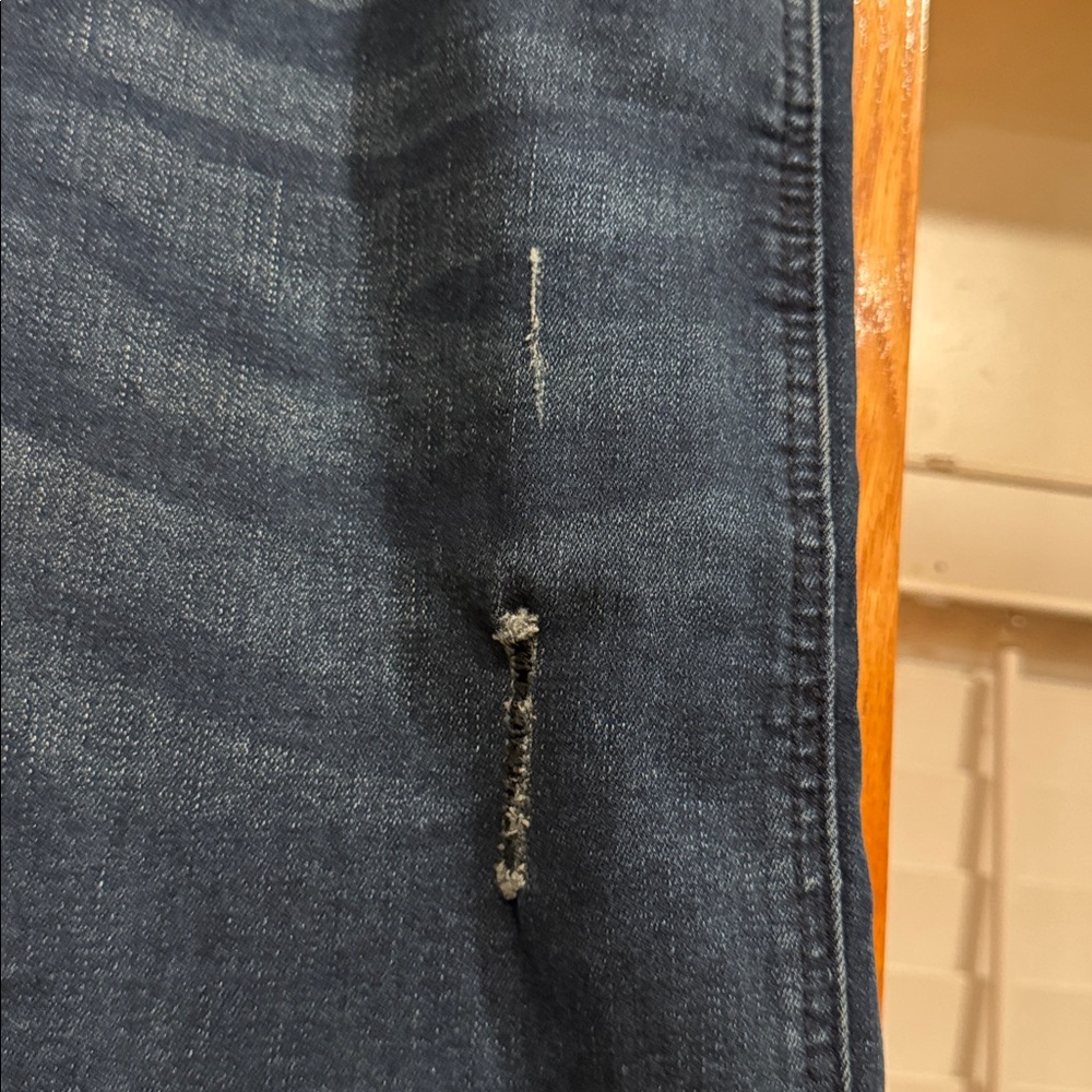Men's YoungLA dark blue Distressed Jeans size 32/30 - Picture 2 of 9